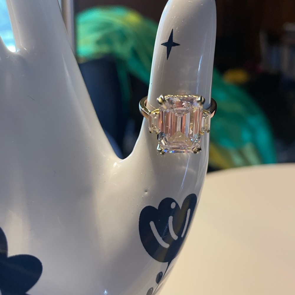 Stunning Ring faux Diamond stone looks so real it’s makes effortless glamour.